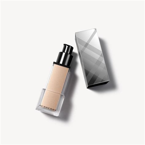 Burberry Fresh Glow Luminous Fluid Fo